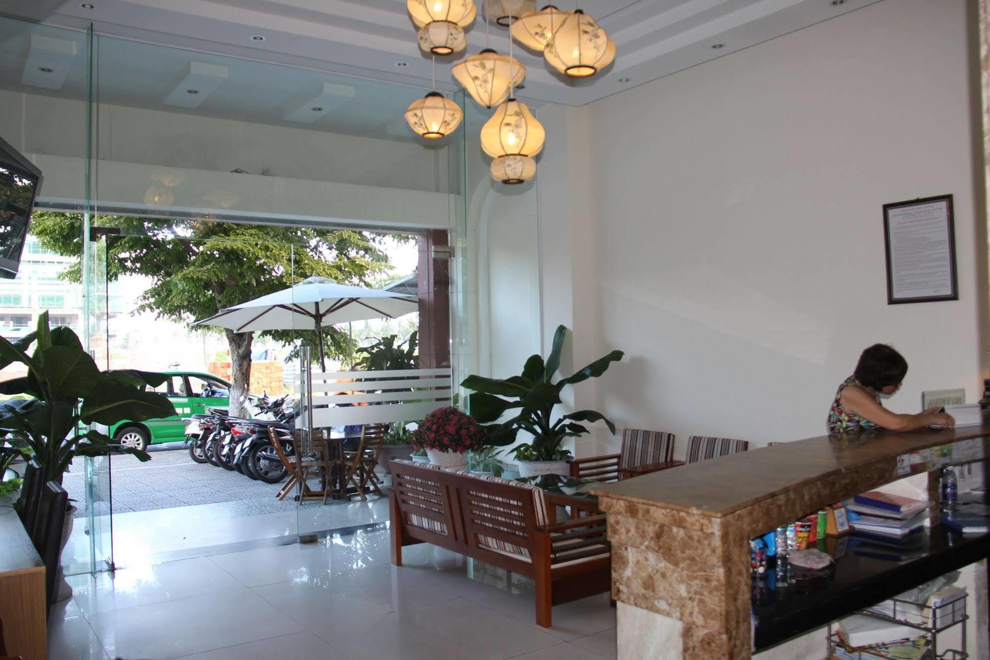Trung Duong Da Nang Beach Hotel Exterior photo